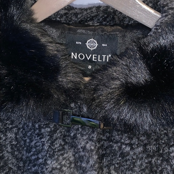 Long warm wool coat. Stylish and classy! - Picture 5 of 11